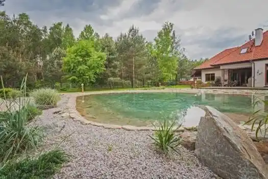 Plaukimo tvenkinių projektavimas - Smėlio-dervos baseinai